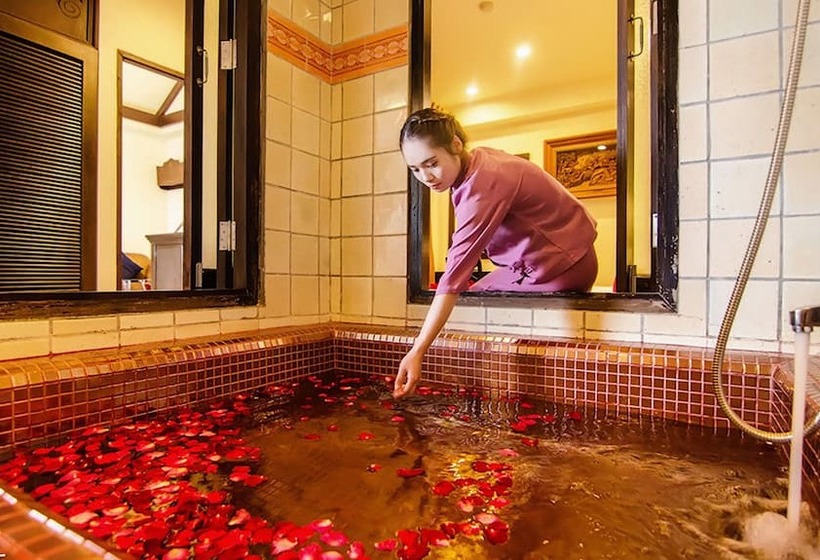 Отель Raming Lodge