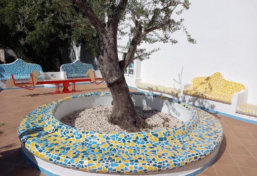 בית מלון כפרי Resort Nuraghe Arvu