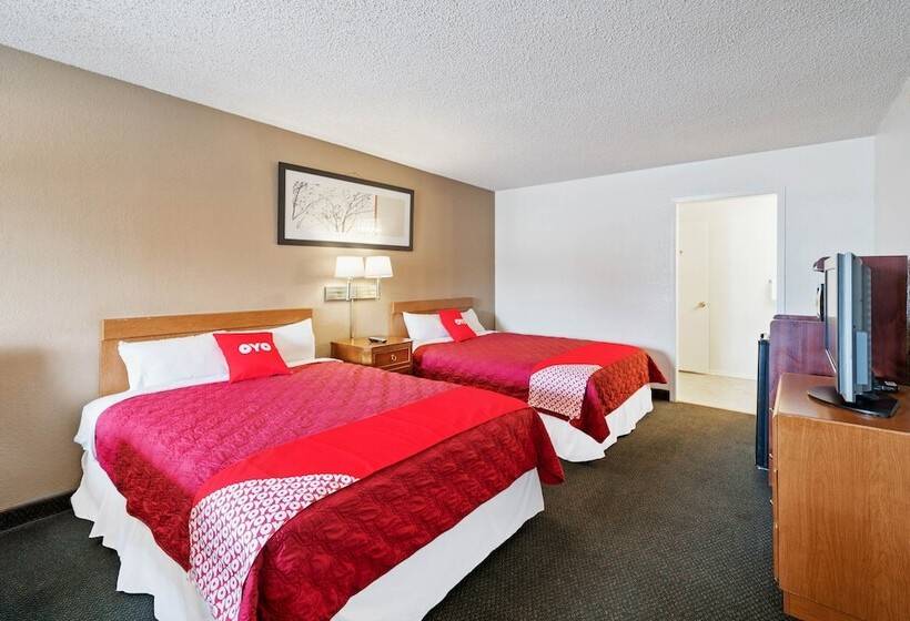 OYO Hotel Junction TX I-10