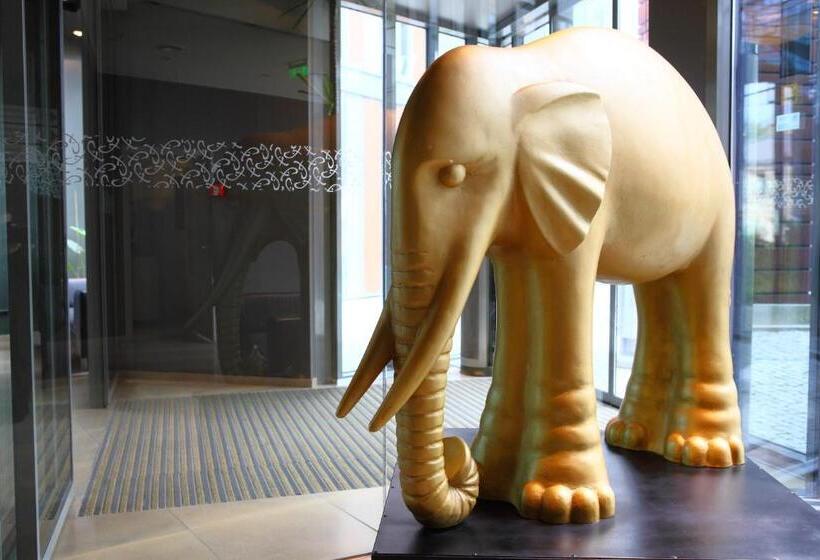 هتل Rixwell Elefant