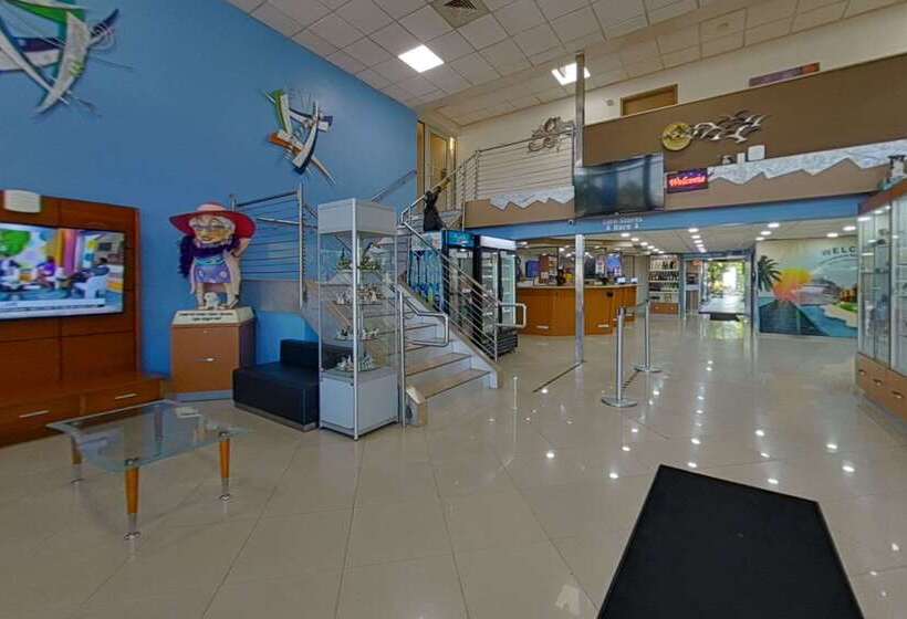 Отель Rodeway Inn & Suites Fort Lauderdale Airport & Cruise Port