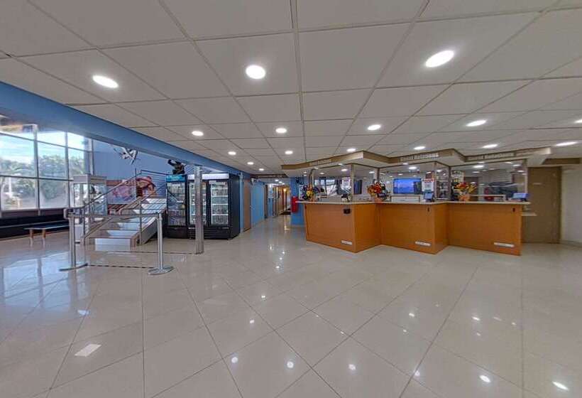 Отель Rodeway Inn & Suites Fort Lauderdale Airport & Cruise Port