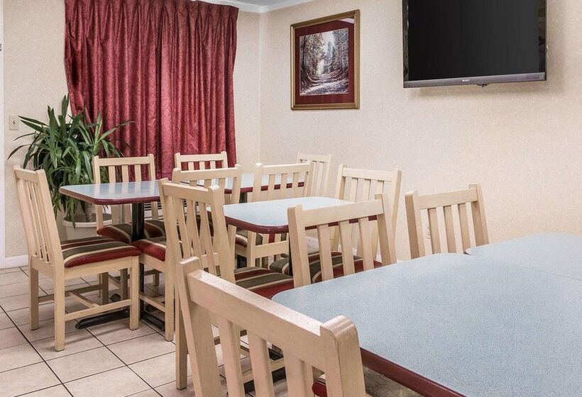 ホテル Rodeway Inn