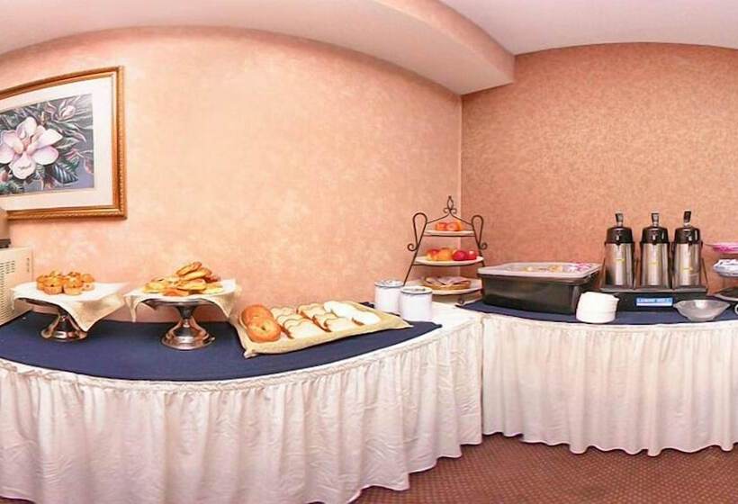 فندق Rodeway Inn North