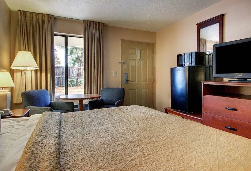 فندق Rodeway Inn North