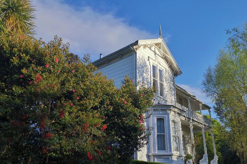 هتل Sennen House Boutique Accommodation