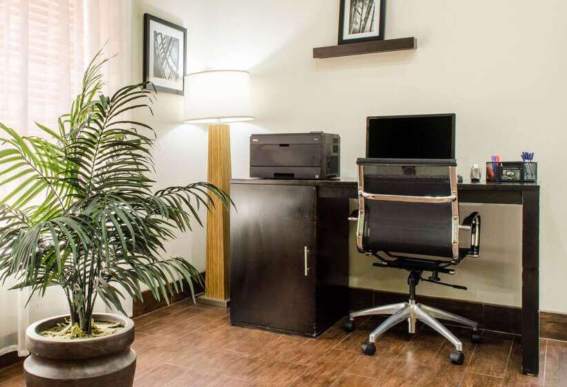 هتل Sleep Inn & Suites