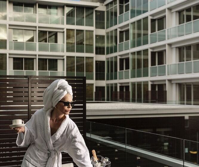 هتل Sofitel Auckland Viaduct Harbour