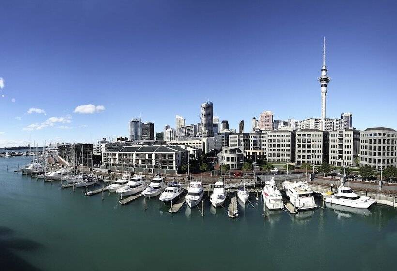 Отель Sofitel Auckland Viaduct Harbour
