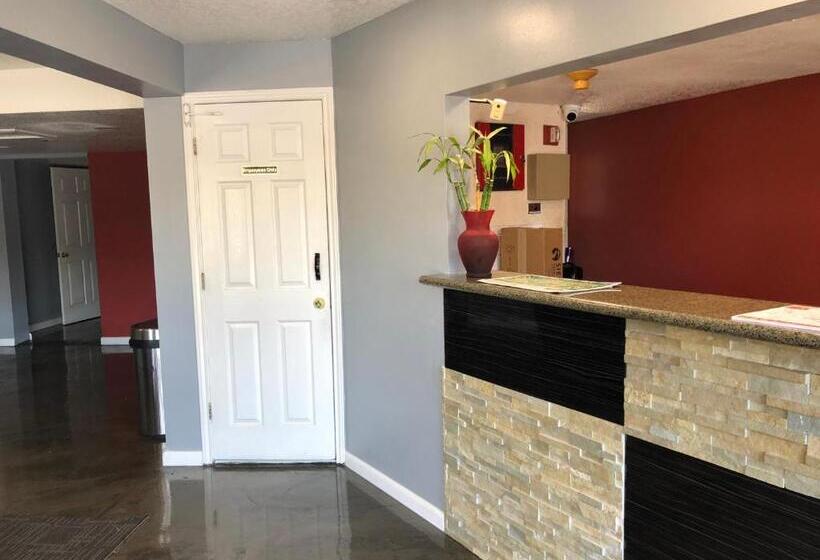 فندق Super 8 By Wyndham San Antonio Pearl District / Downtown