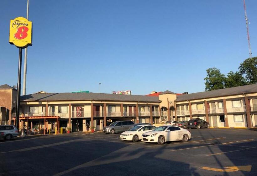 فندق Super 8 By Wyndham San Antonio Pearl District / Downtown