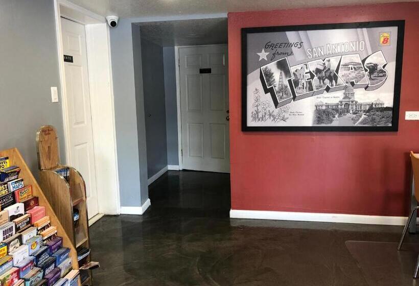 فندق Super 8 By Wyndham San Antonio Pearl District / Downtown