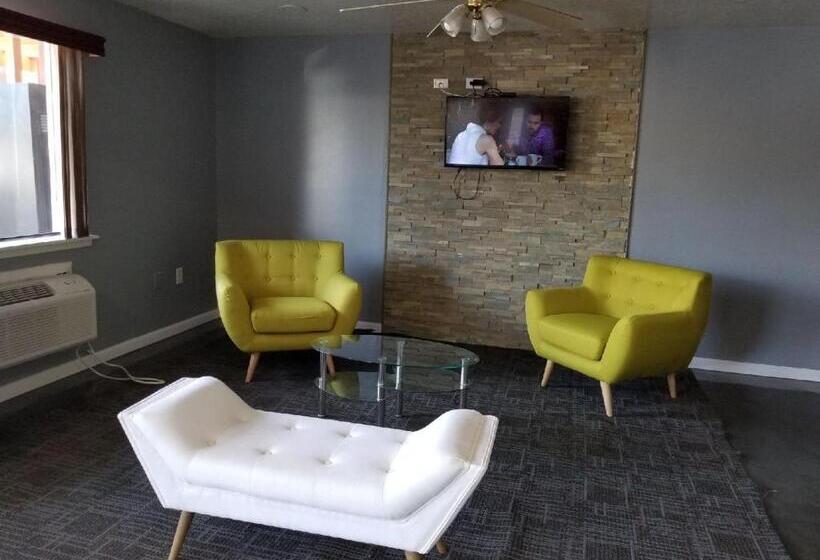 فندق Super 8 By Wyndham San Antonio Pearl District / Downtown