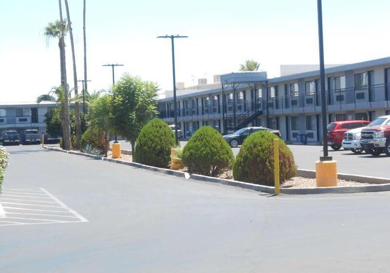 Surestay Hotel By Best Western Phoenix Airport