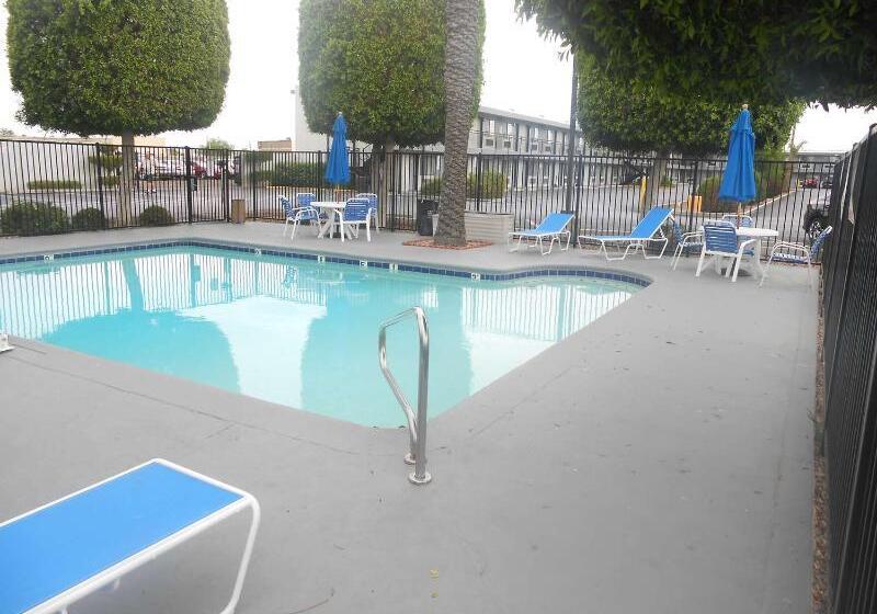 Surestay Hotel By Best Western Phoenix Airport