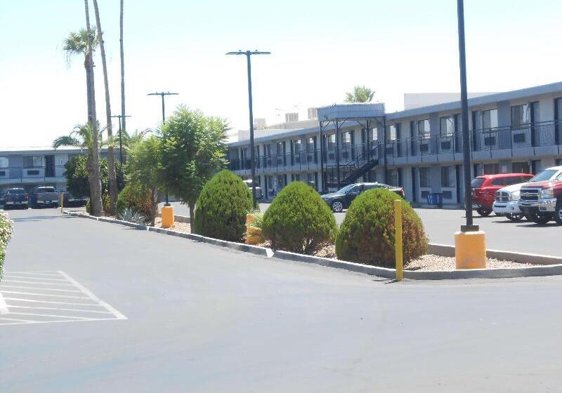 Surestay Hotel By Best Western Phoenix Airport