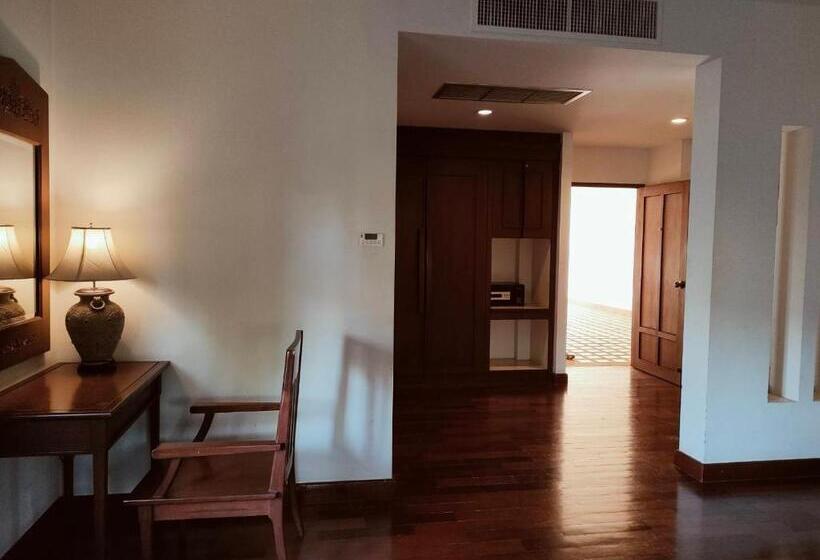 호텔 Teak Garden Resort, Chiang Rai