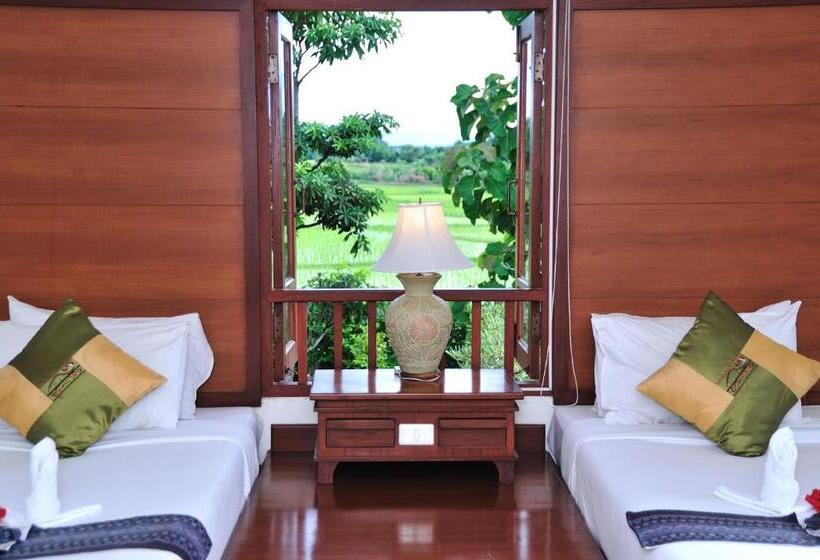 호텔 Teak Garden Resort, Chiang Rai