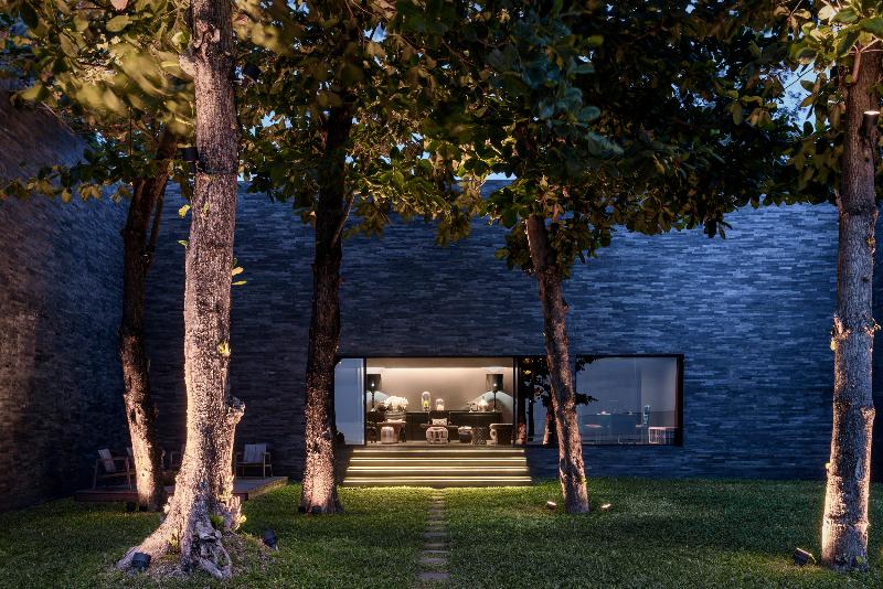 ホテル The Library