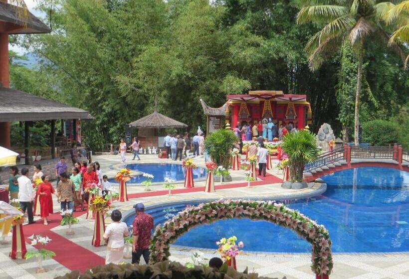 هتل Toraja Heritage
