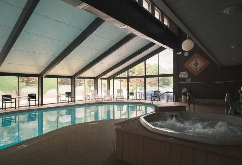 호텔 Town & Country Inn & Resort