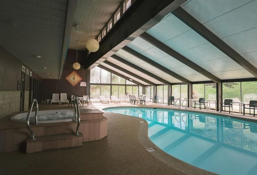 호텔 Town & Country Inn & Resort