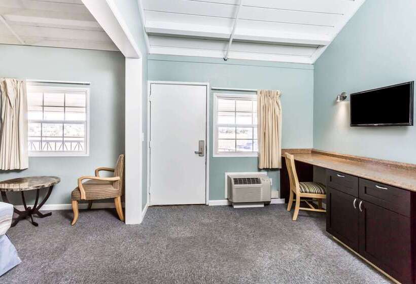 호텔 Travelodge By Wyndham Fairfield/napa Valley