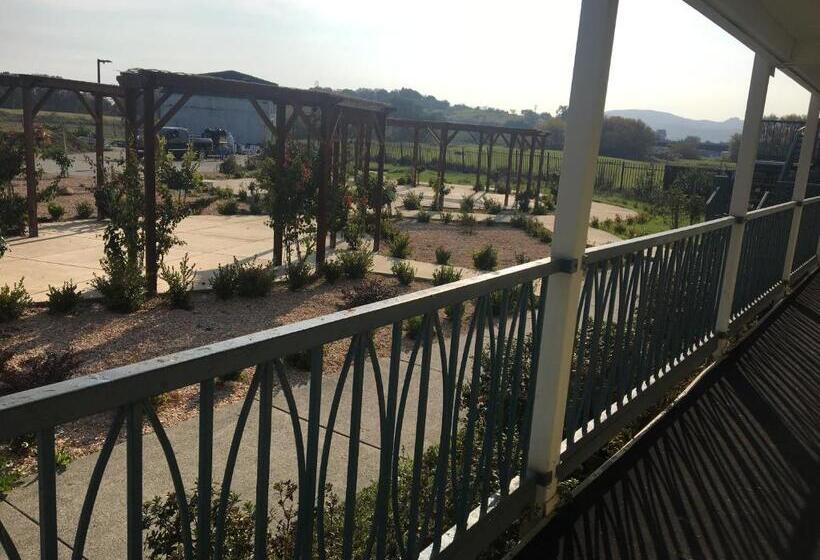 호텔 Travelodge By Wyndham Fairfield/napa Valley