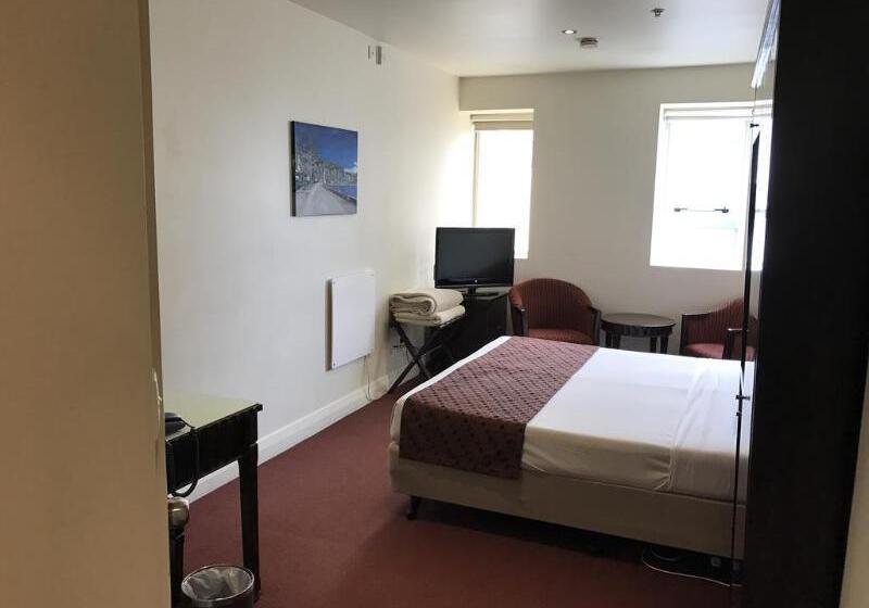 בית מלון כפרי Trinity