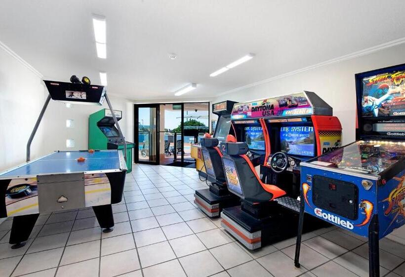 Отель Ultiqa Shearwater Resort