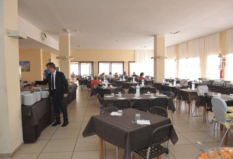 호텔 Villaggio Club Eden