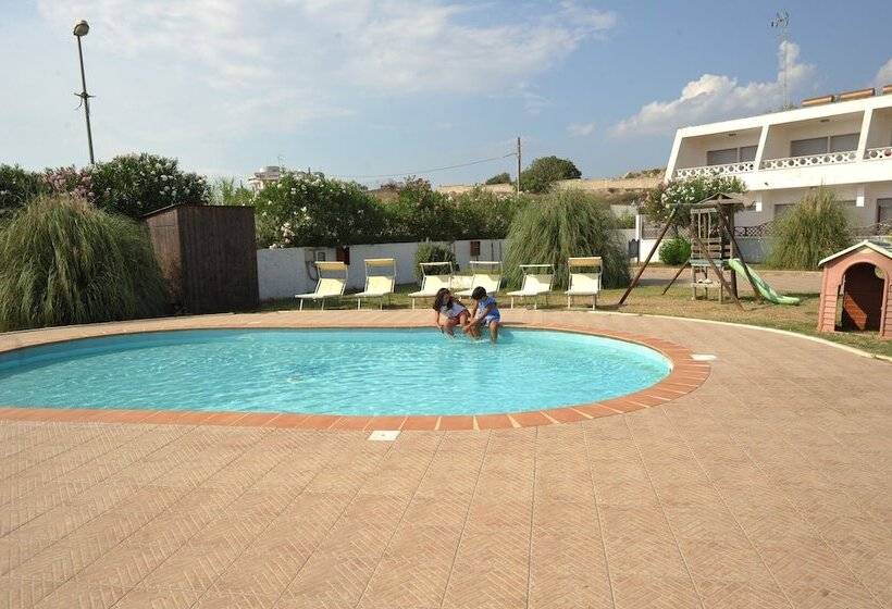 호텔 Villaggio Club Eden