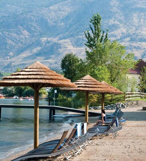 فندق Walnut Beach Resort