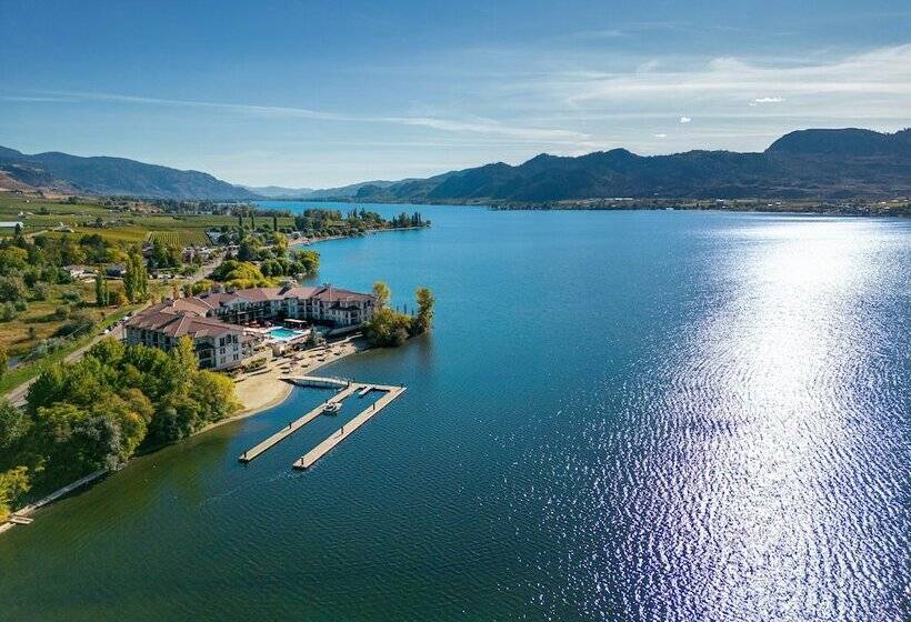 فندق Walnut Beach Resort