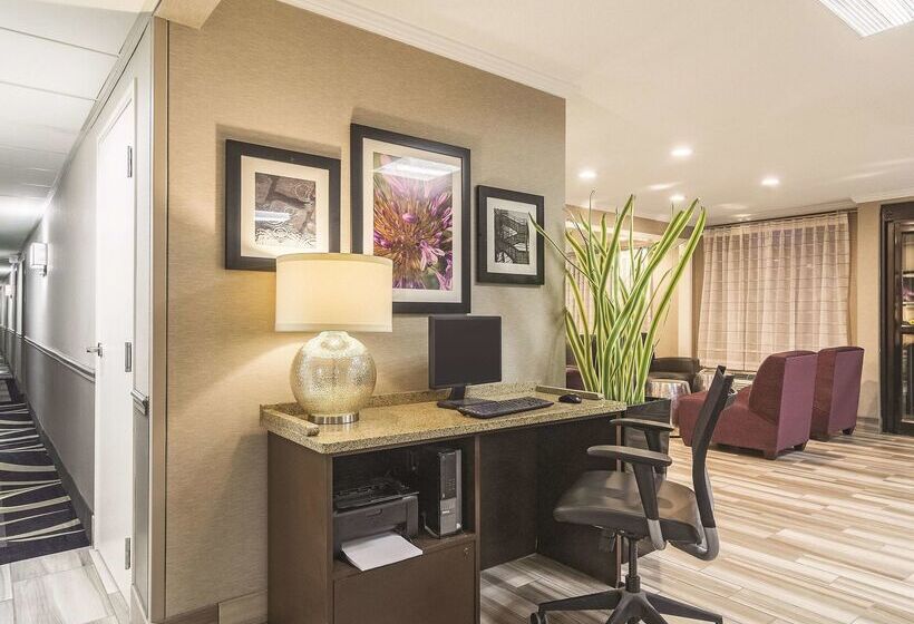 ホテル Wingate By Wyndham Brunswick Ga I 95