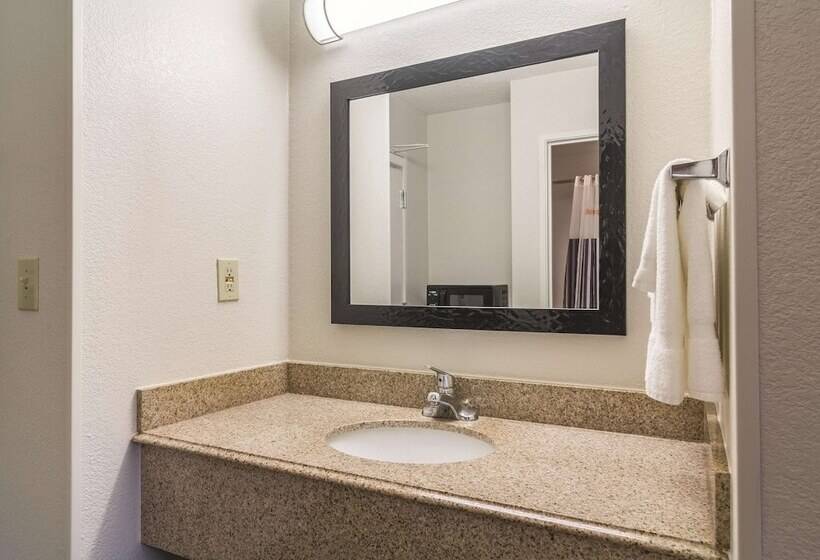 ホテル Wingate By Wyndham Brunswick Ga I 95