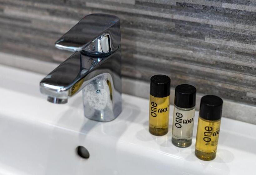 בית מלון כפרי Kamari Beach