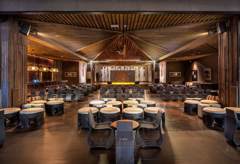 Lopesan Baobab Resort