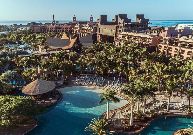 Lopesan Baobab Resort