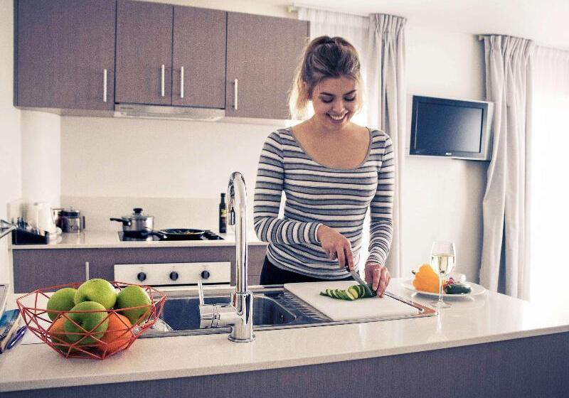 Mercure Wellington Central City Hotel And Apartments