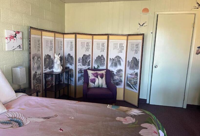 فندق على الطريق Midtown Inn & Suites