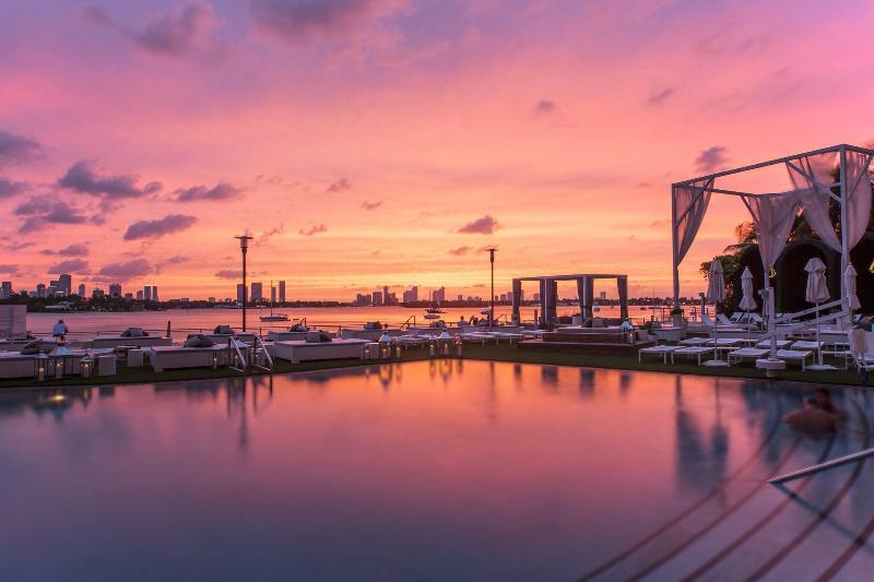 اقامتگاه Mondrian South Beach