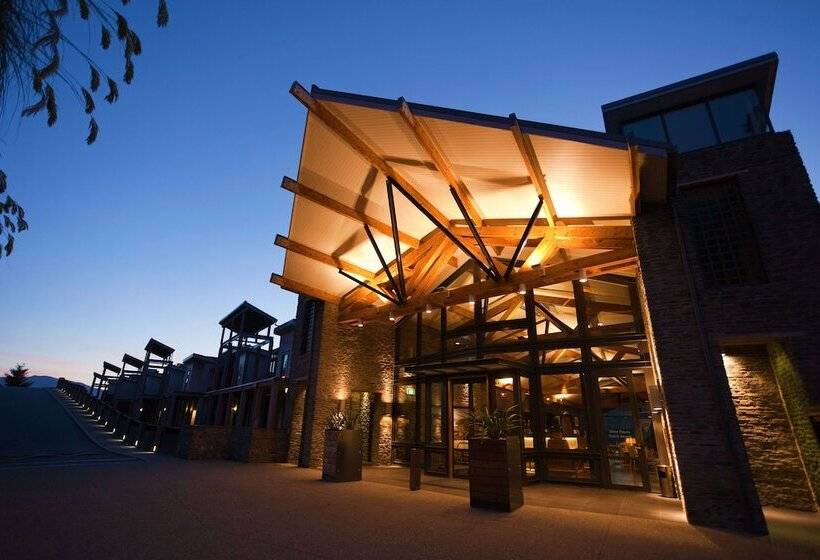 The Rees Hotel & Luxury Apartments