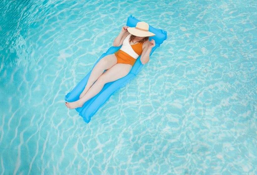 Calypso Cay Vacation Villas