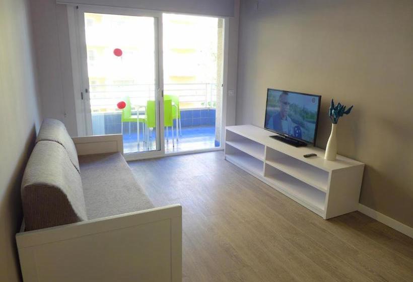 Rentalmar Zahara Family Suites