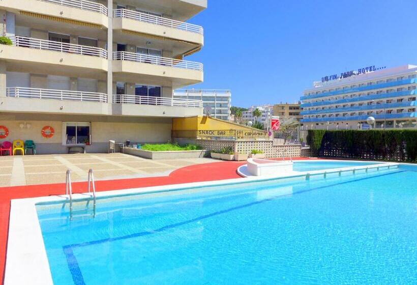 Rentalmar Zahara Family Suites