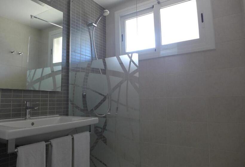 Rentalmar Zahara Family Suites