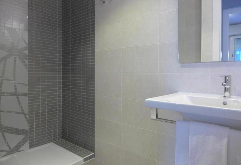 Rentalmar Zahara Family Suites