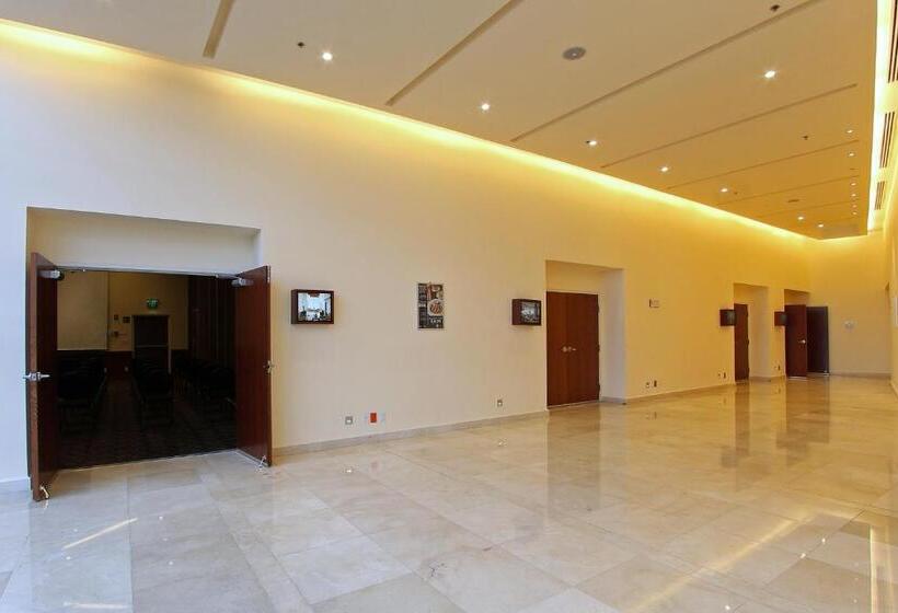 호텔 Opus Grand Toluca Aeropuerto