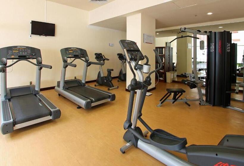 호텔 Opus Grand Toluca Aeropuerto